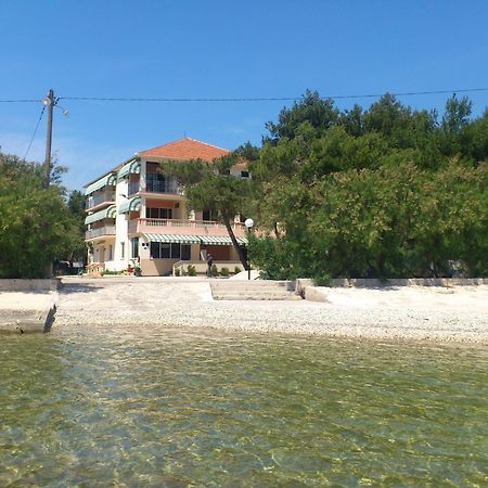 Guest House Malenica Sukošan Extérieur photo