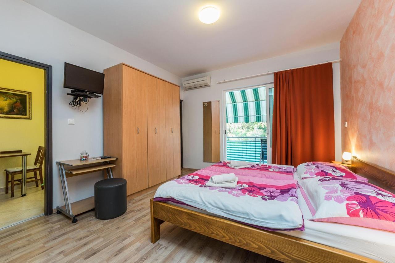 Guest House Malenica Sukošan Extérieur photo