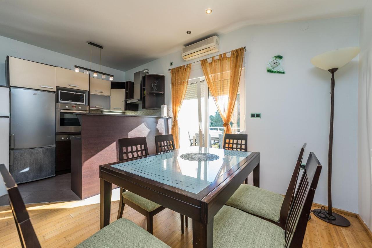 Guest House Malenica Sukošan Extérieur photo