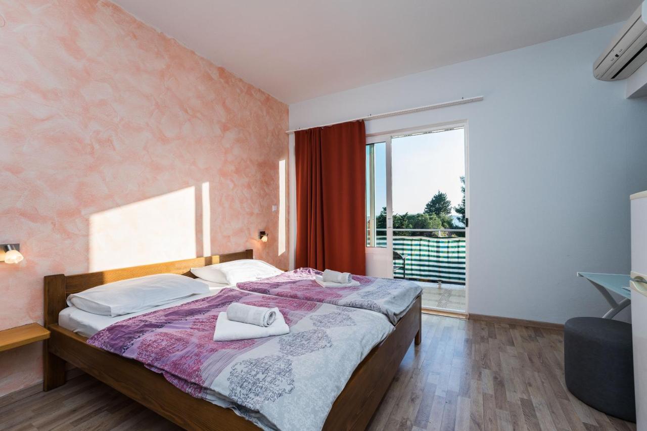 Guest House Malenica Sukošan Extérieur photo