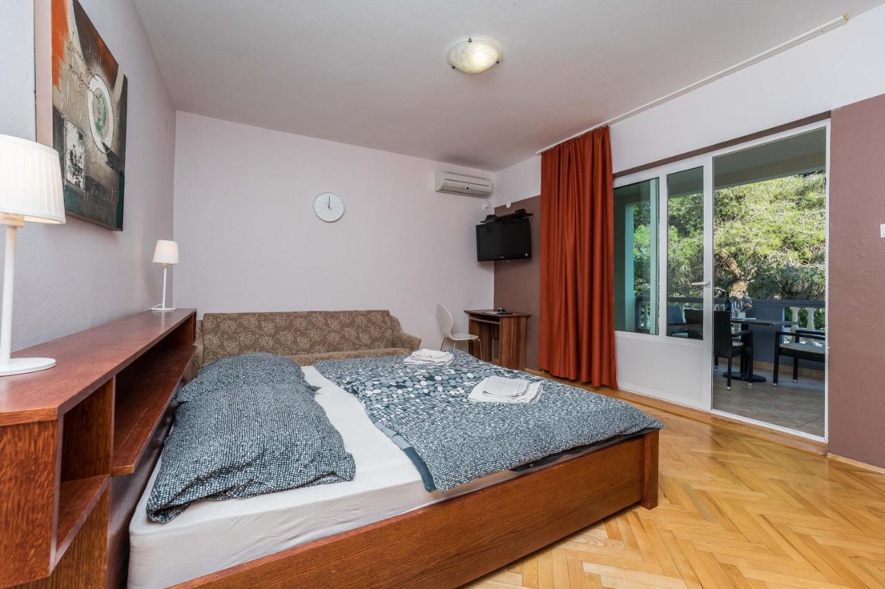 Guest House Malenica Sukošan Extérieur photo