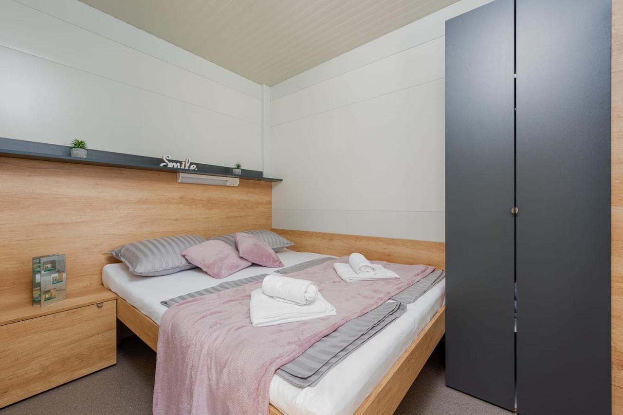 Guest House Malenica Sukošan Extérieur photo